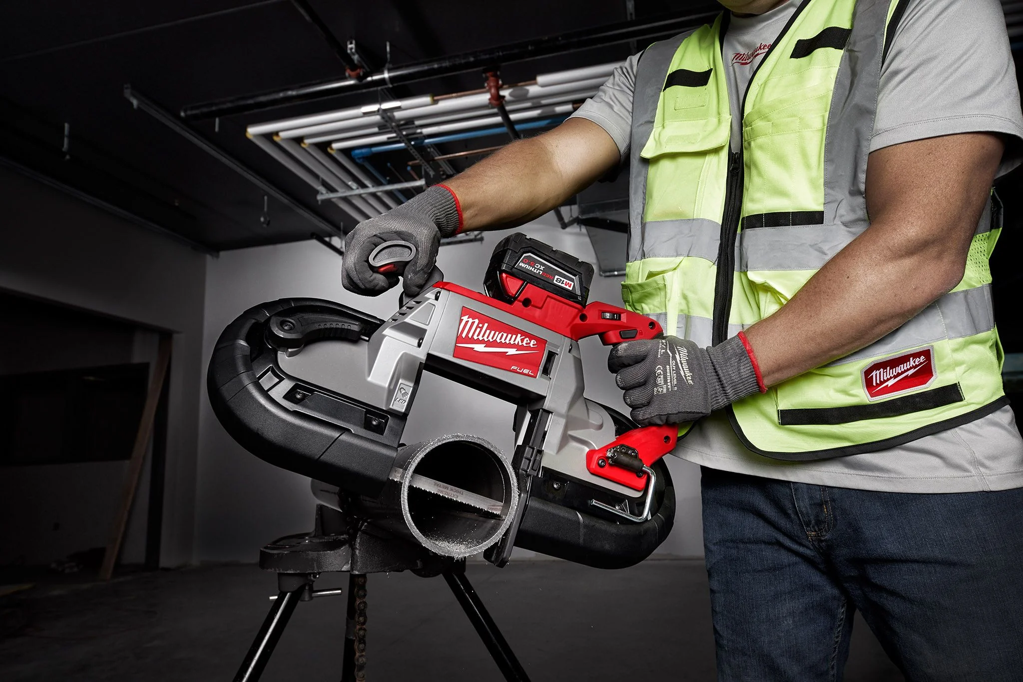 Milwaukee 2729S-20, M18 FUEL Deep Cut Dual-Trigger Band Saw (Tool Only) - Image 5