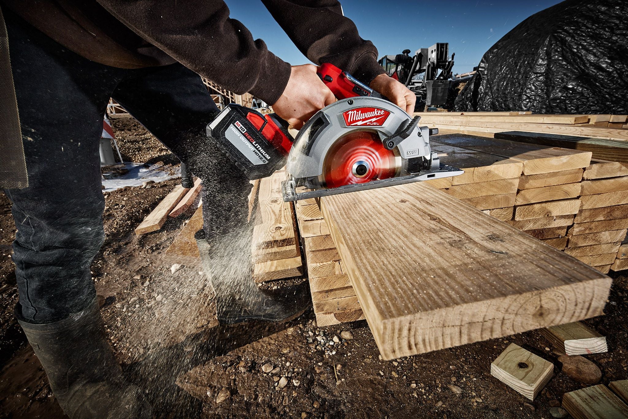 Milwaukee 2732-20, 7-1/4" M18 FUEL Circular Saw Gen2 (Tool Only)(Discontinued) - Image 2