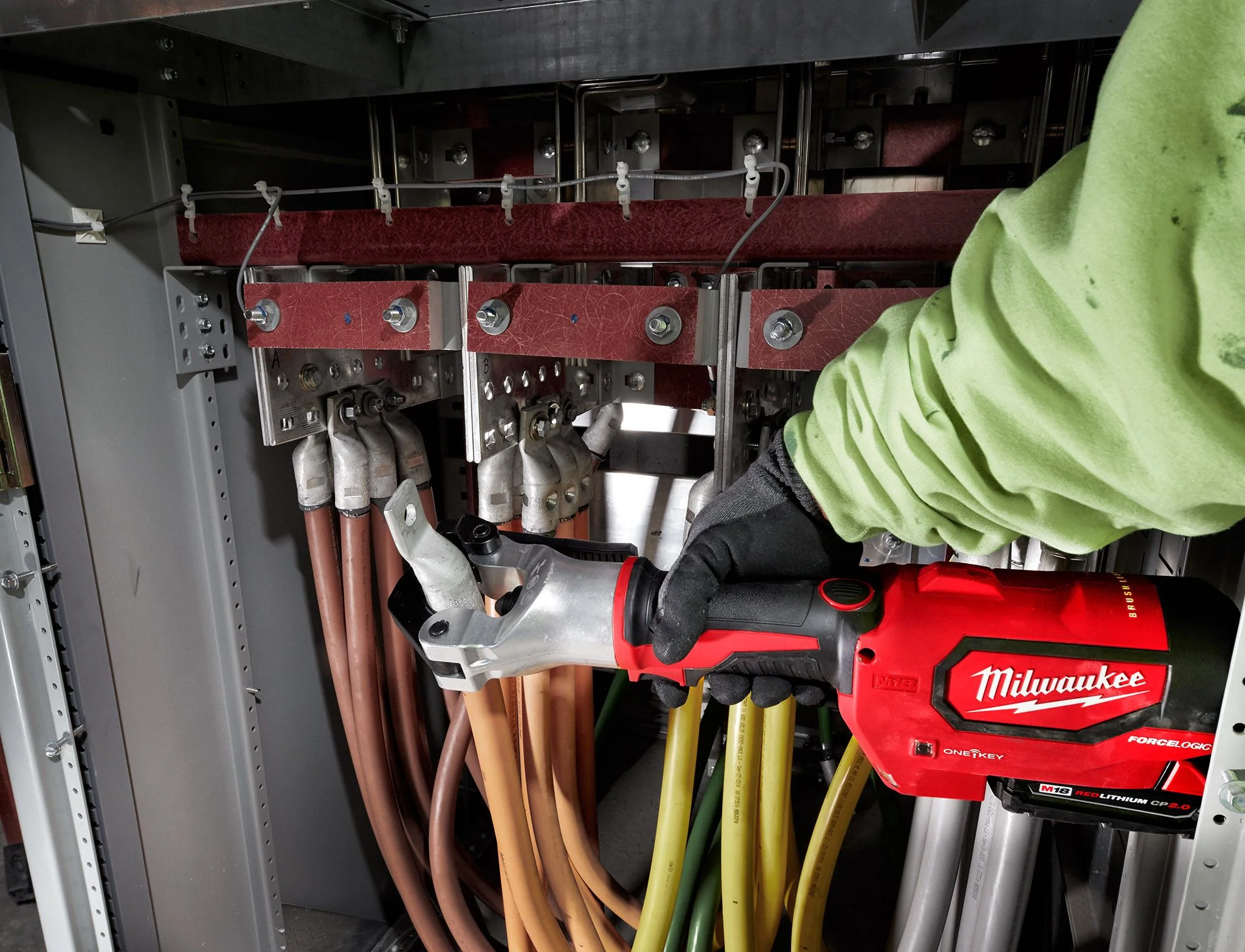 Milwaukee 2877-22, M18 FORCE LOGIC 750 MCM Dieless Crimper Kit - Image 3