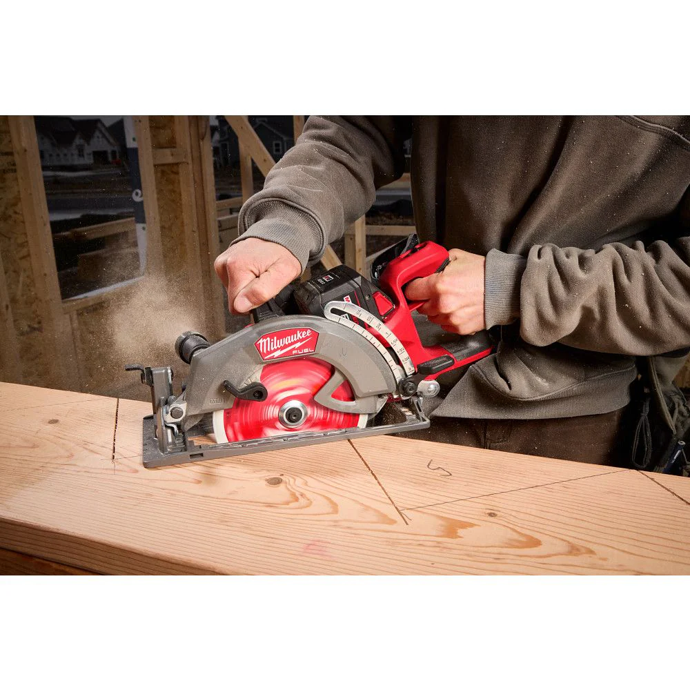 Milwaukee 2930-21HD, M18 FUEL 7-1/4” Rear Handle Circular Saw Kit - Image 10