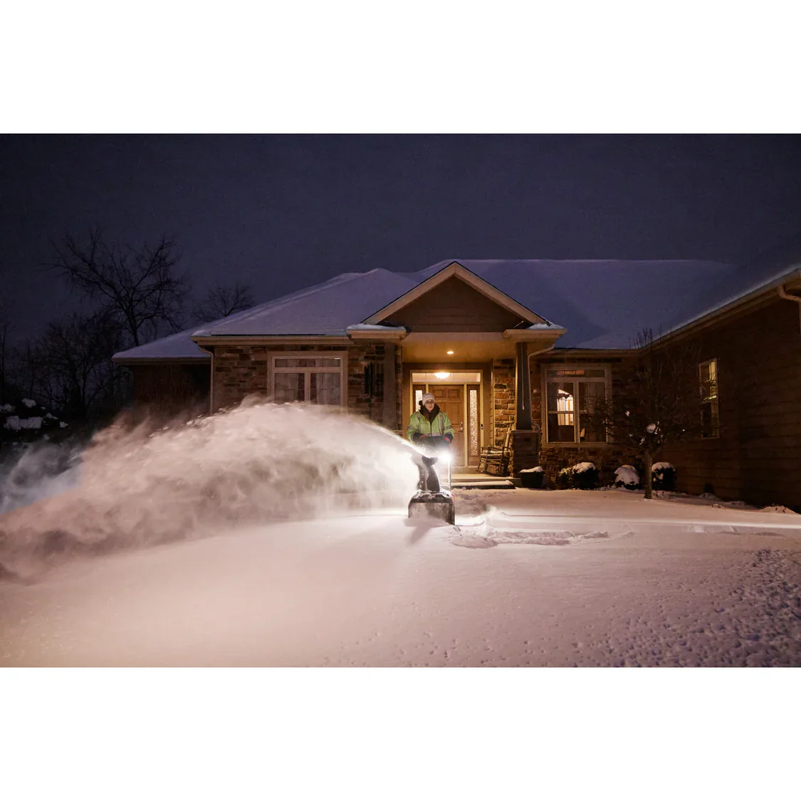 Milwaukee 3036-22HD, M18 FUEL™ 21" Auger Propelled Dual Battery Single Stage Snow Blower Kit - Image 13