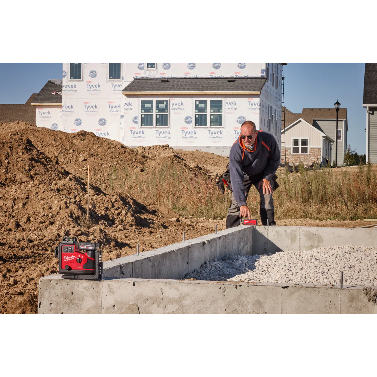Milwaukee 3642-21, M12™ Green 360° 3-Plane Laser w/Automatic Alignment & Receiver - Image 11