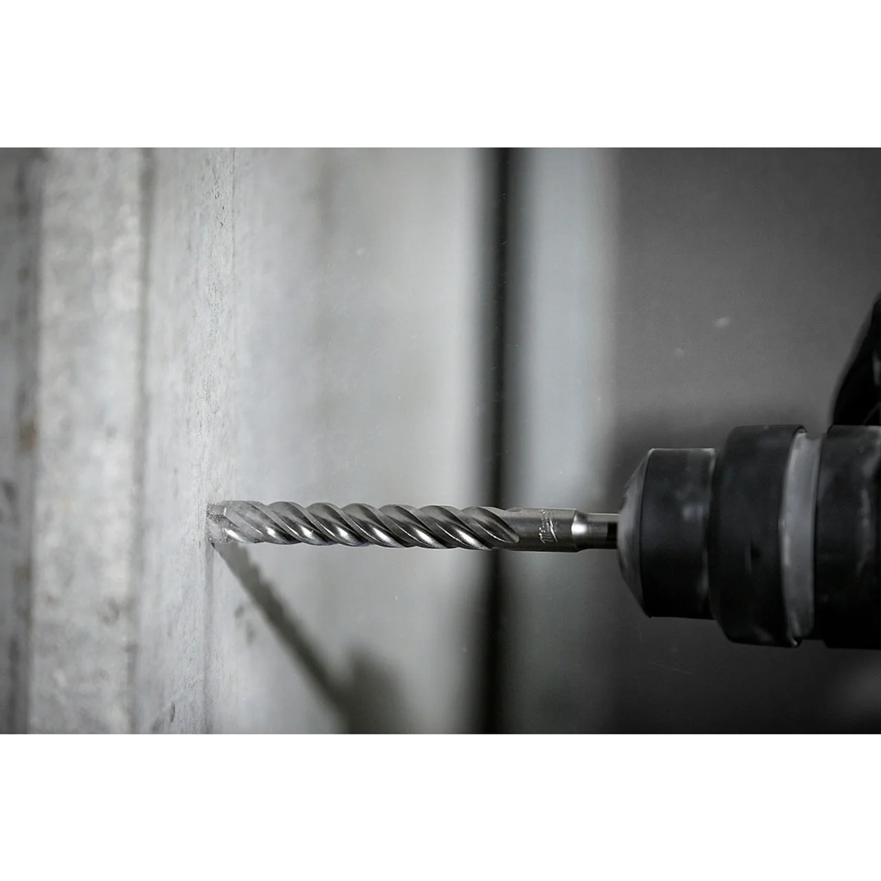 Milwaukee 48-20-7240, SDS+ 4-Cutter Drill Bit 1 in. x 8 in. x 10 in. - Image 4