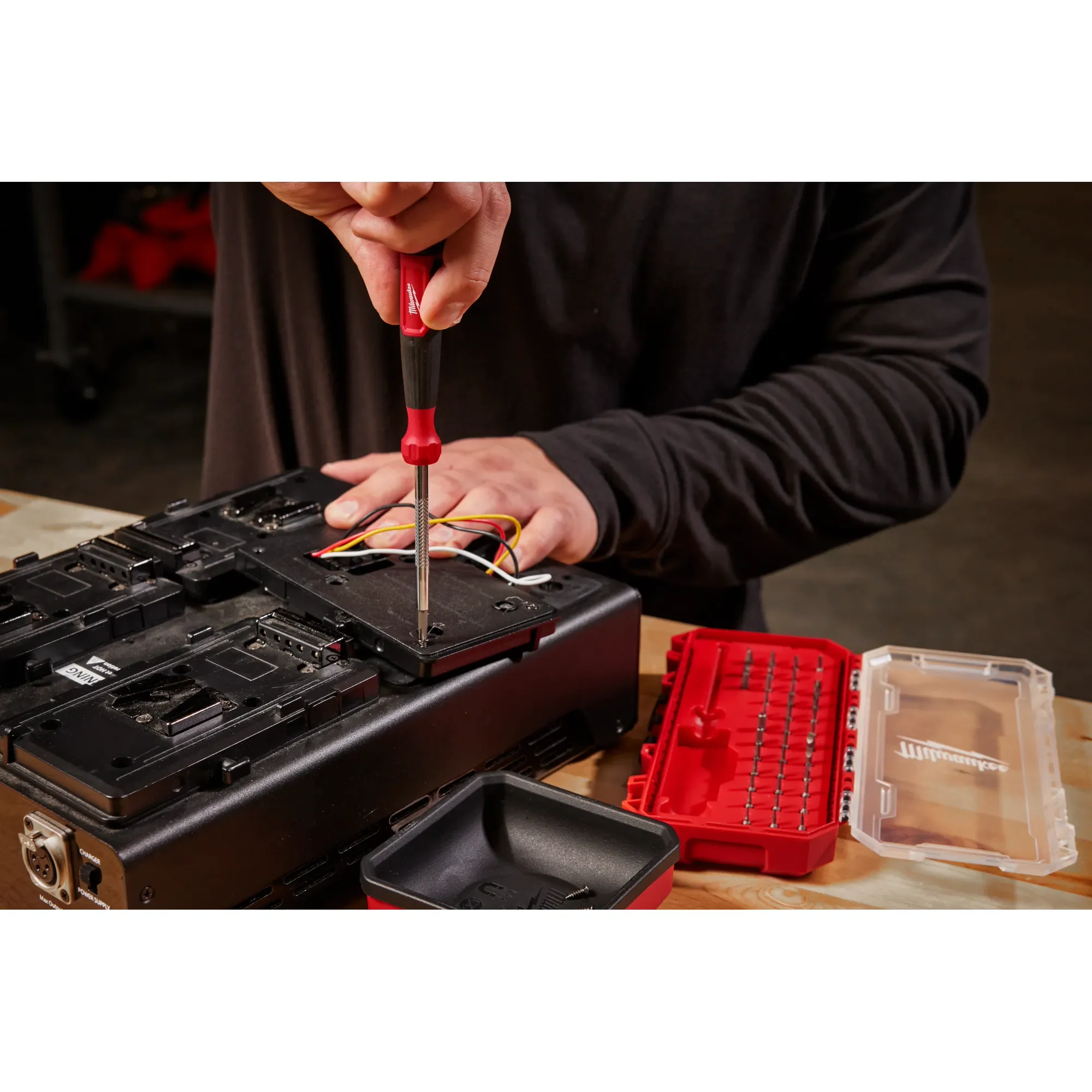 Milwaukee 48-22-2935, 39-in-1 Precision Multi-Bit Screwdriver - Image 5