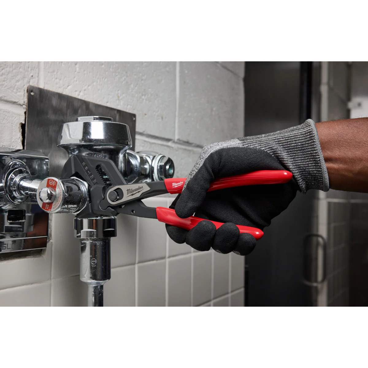 Milwaukee 48-22-6905, 5" Pliers Wrench - Image 18