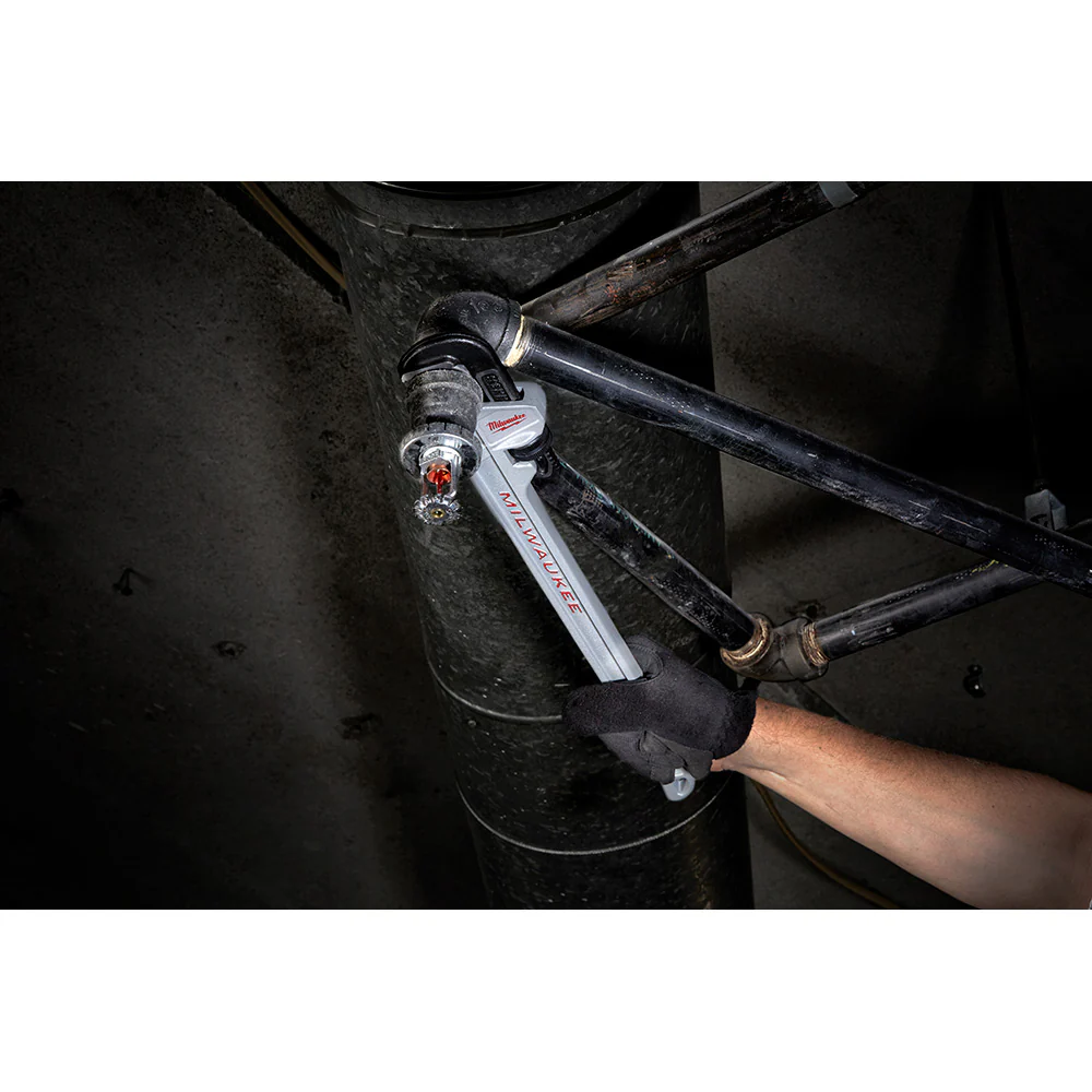 Milwaukee 48-22-7213, 10L Pipe Wrench with POWERLENGTH High Leverage Handle - Image 3