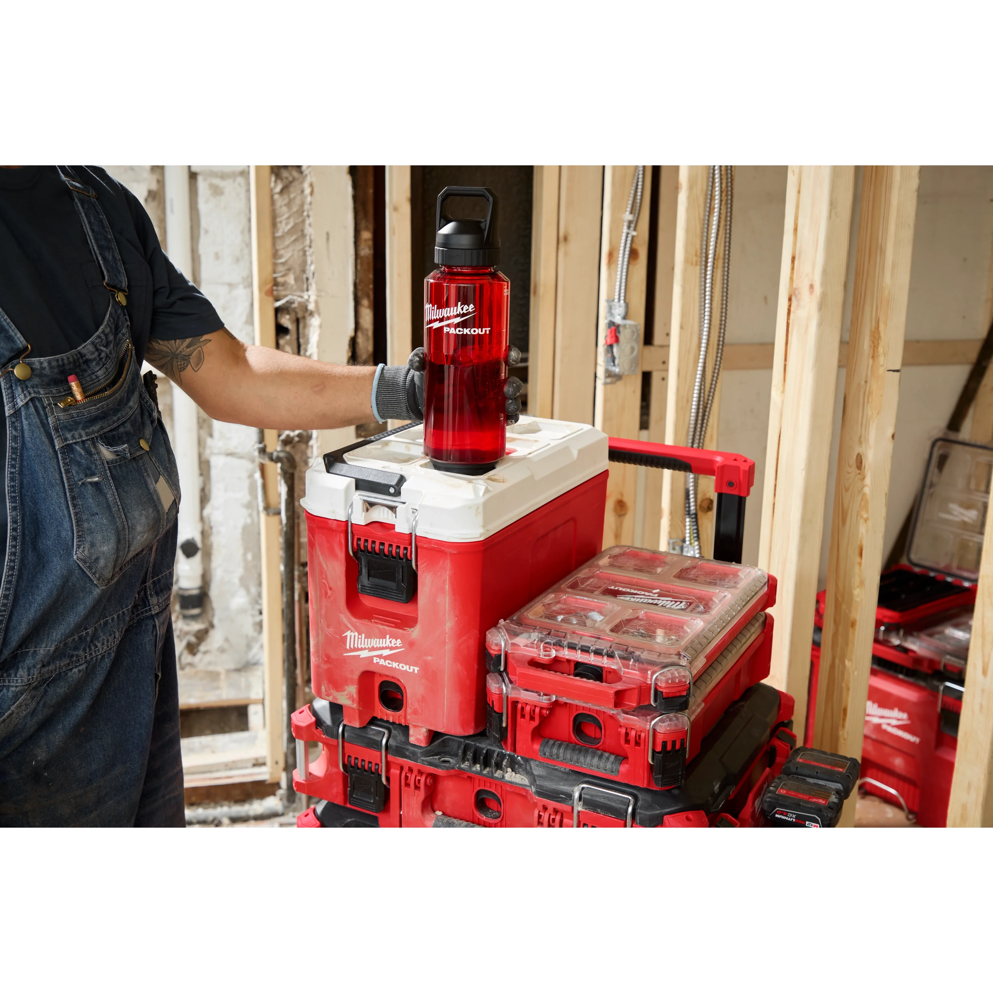 Milwaukee 48-22-8373R, PACKOUT™ 48oz Bottle with Chug Lid (Red) - Image 5