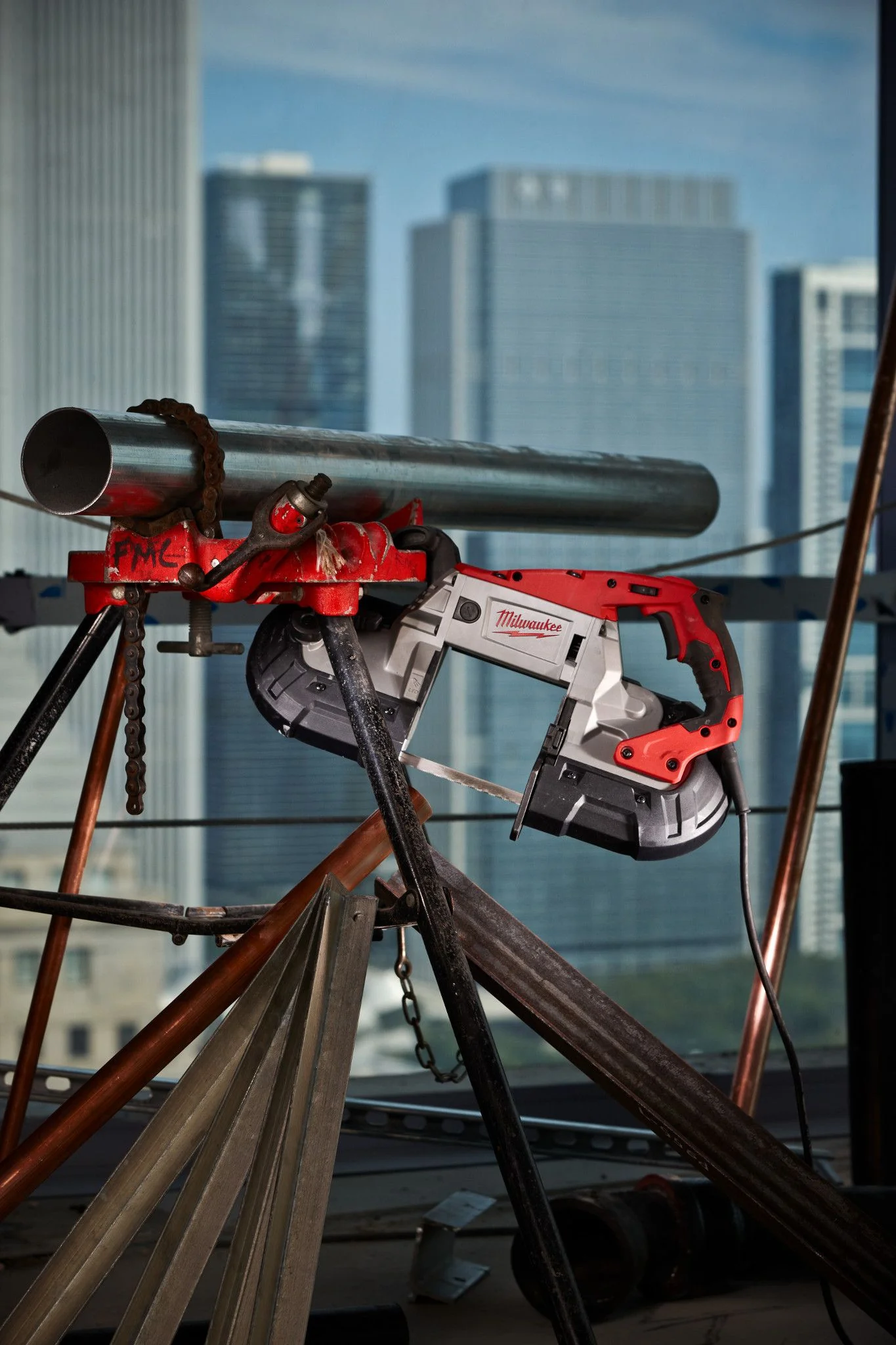 Milwaukee 6232-21, Deep Cut Band Saw W/Case - Image 4