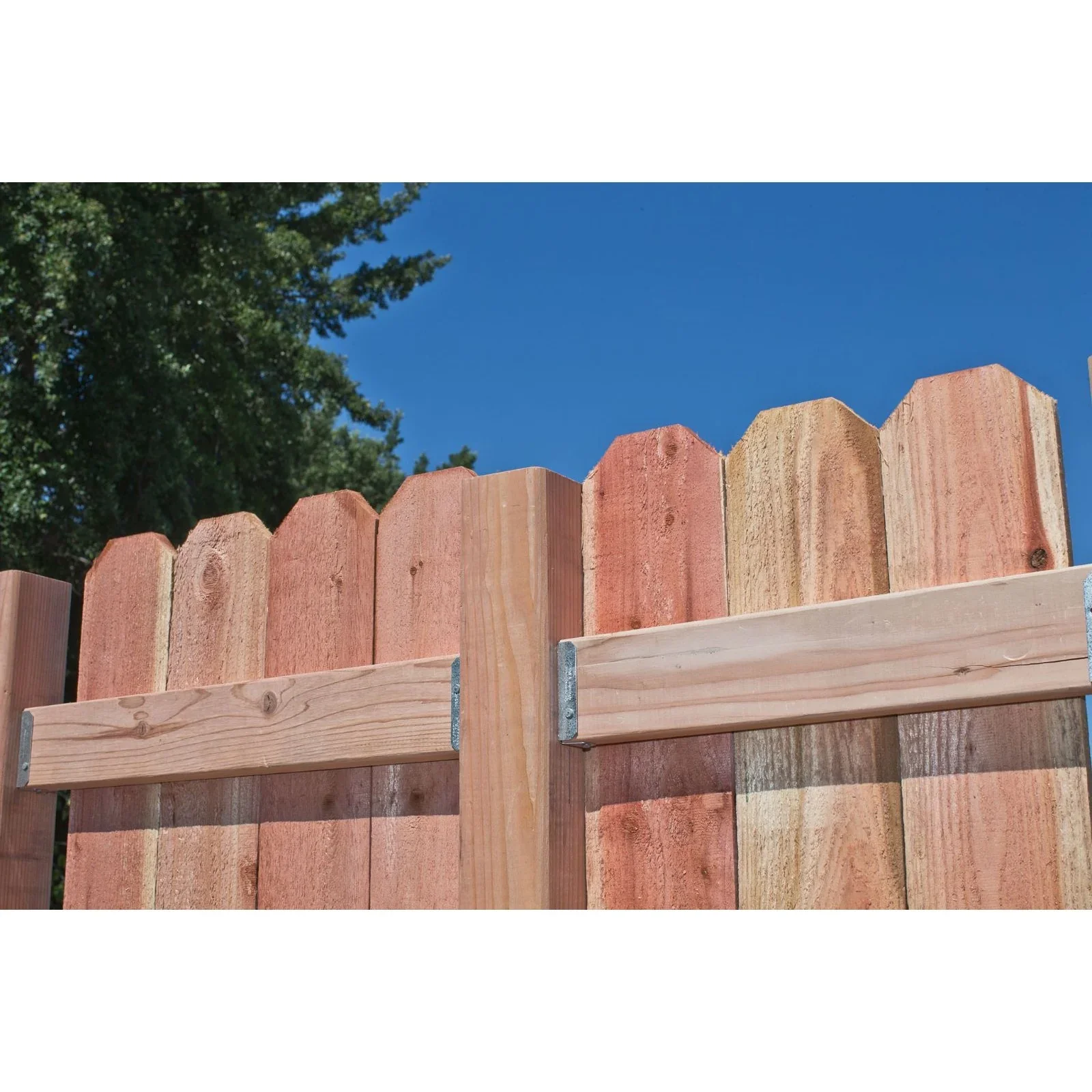 Simpson Strong Tie FB24Z, ZMAX Galvanized Fence Rail Bracket for 2x4 (100/box) - Image 7